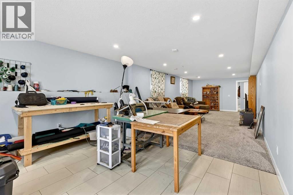 270092 GLENMORE TRAIL Image 35
