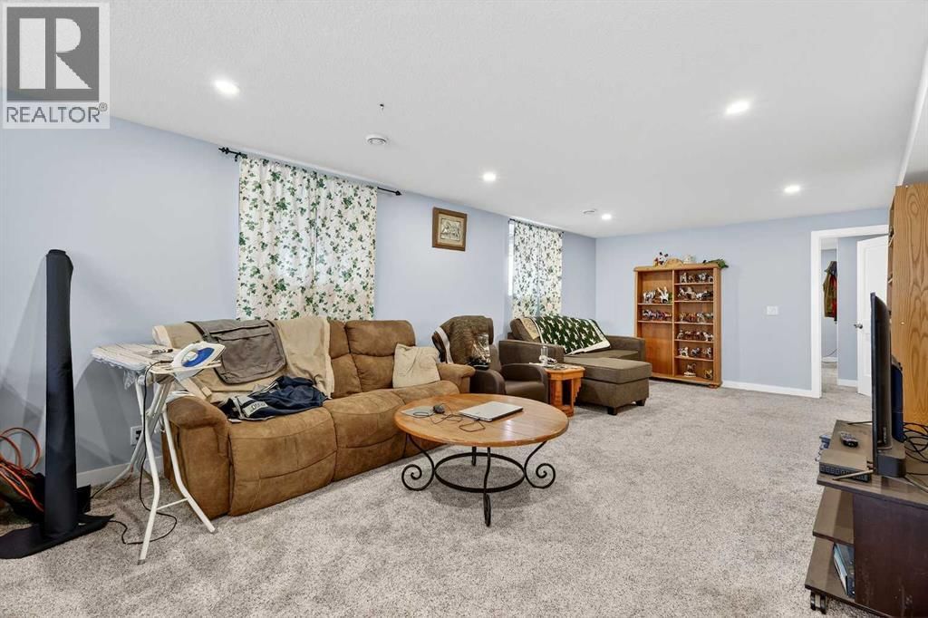 270092 GLENMORE TRAIL Image 37