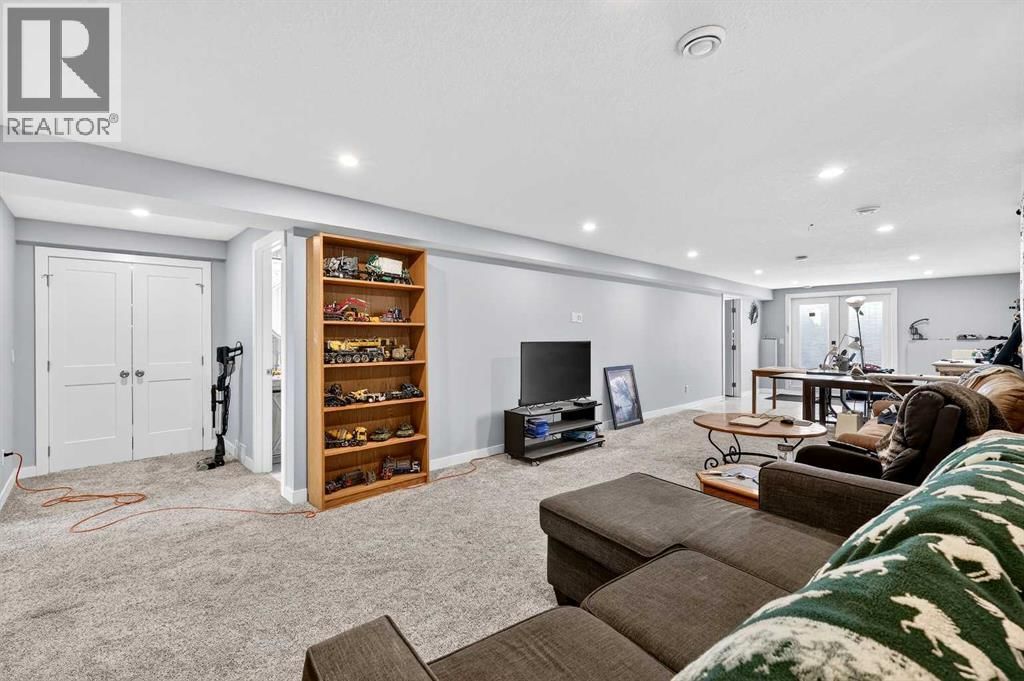 270092 GLENMORE TRAIL Image 38