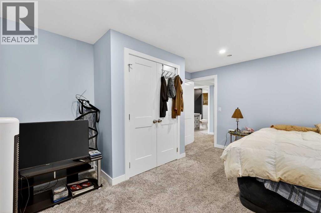 270092 GLENMORE TRAIL Image 42