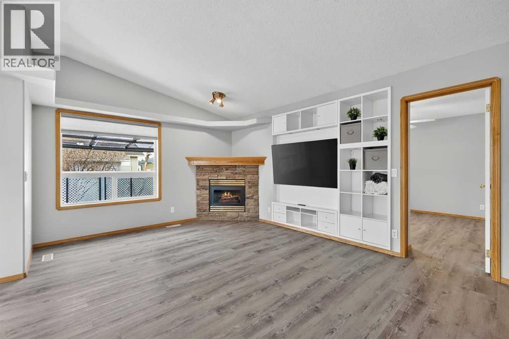 106 CAMBRIDGE GLEN DRIVE Image 24