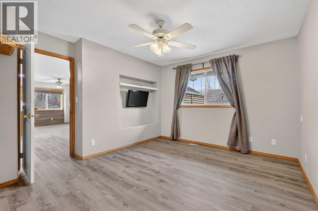 106 CAMBRIDGE GLEN DRIVE Image 33