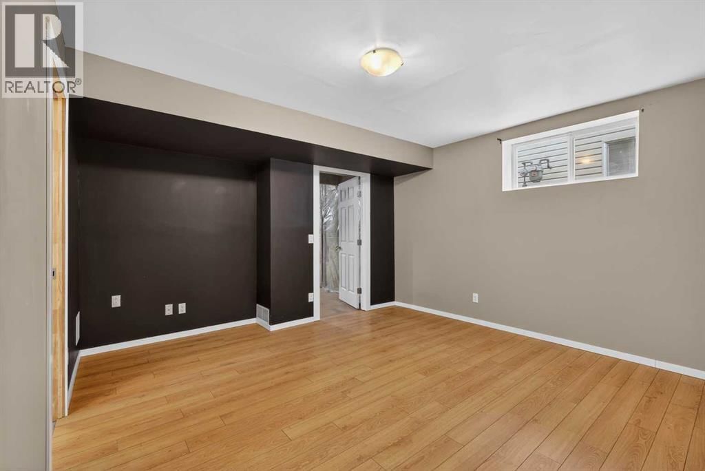 106 CAMBRIDGE GLEN DRIVE Image 37