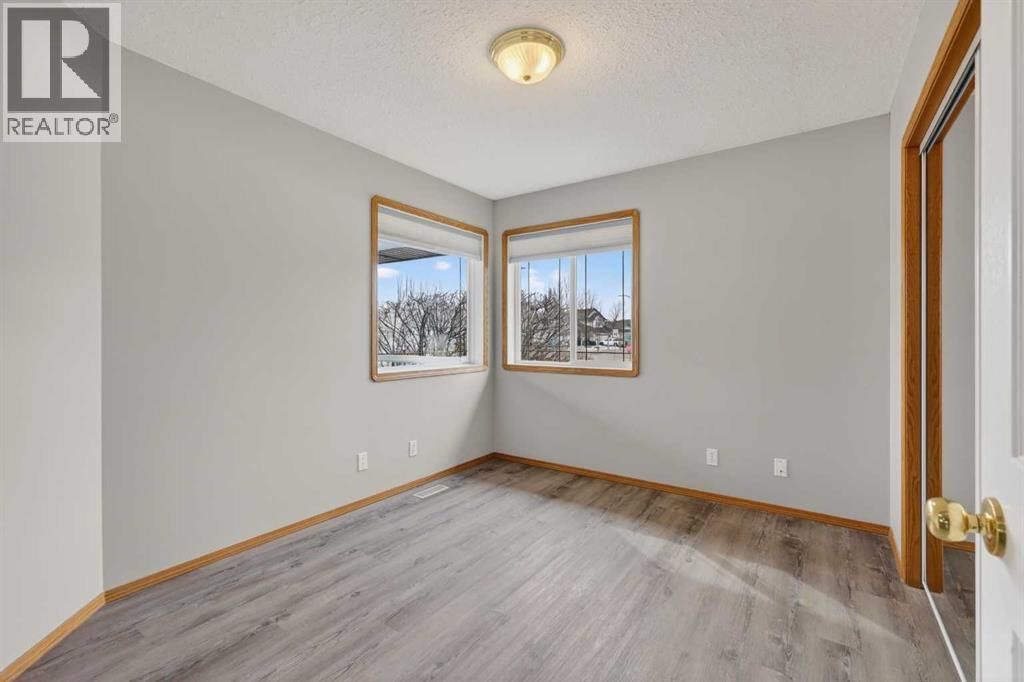 106 CAMBRIDGE GLEN DRIVE Image 9