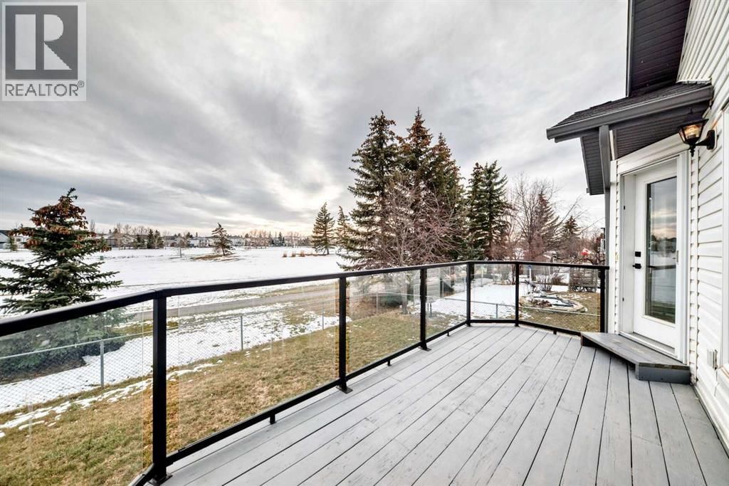 228 WOODSIDE CRESCENT NORTHWEST Image 25