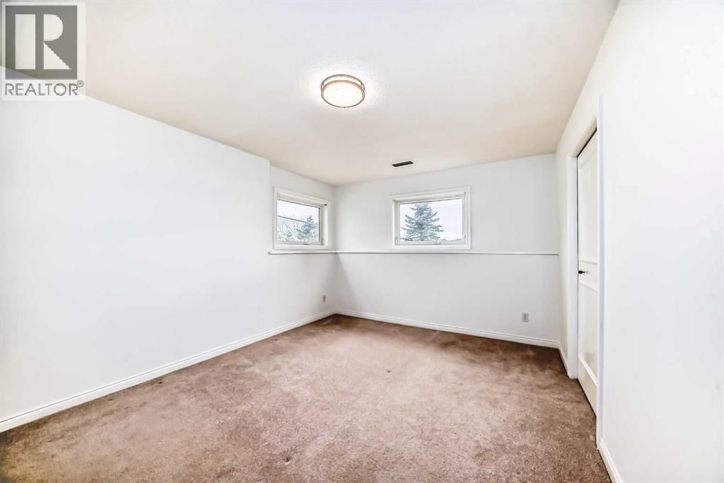 228 WOODSIDE CRESCENT NORTHWEST Image 47