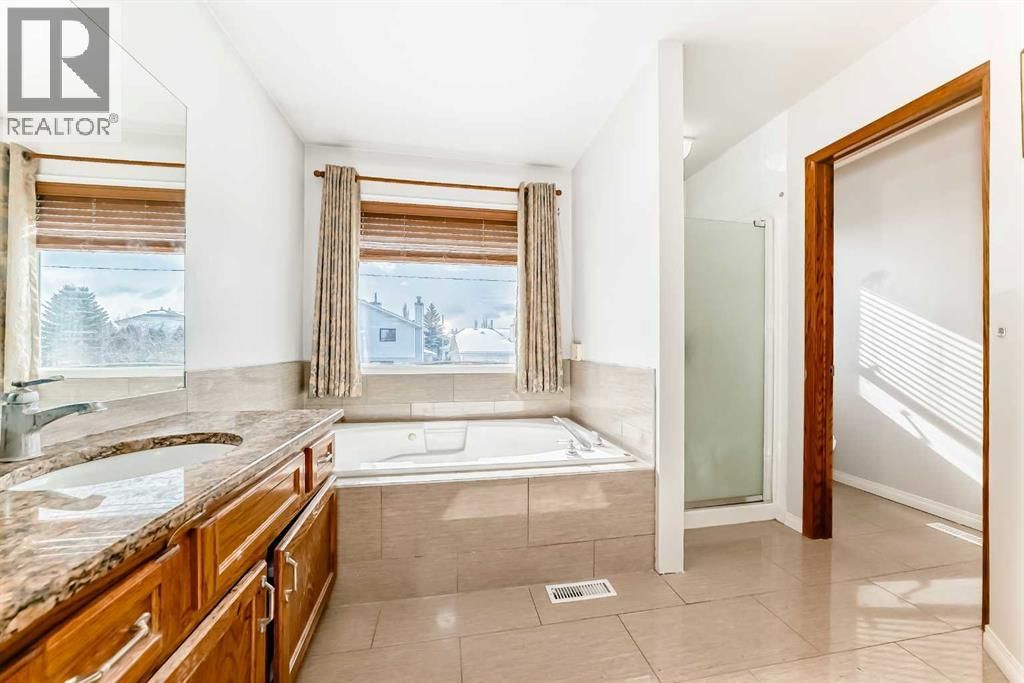 207 ELDORADO CLOSE NORTHEAST Image 22