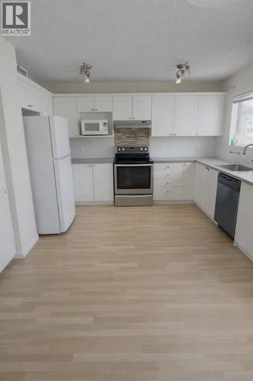 749 MARTINDALE BOULEVARD NORTHEAST Image 11