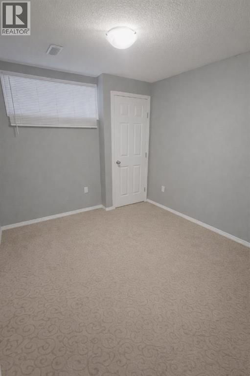 749 MARTINDALE BOULEVARD NORTHEAST Image 28