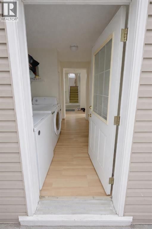 749 MARTINDALE BOULEVARD NORTHEAST Image 8