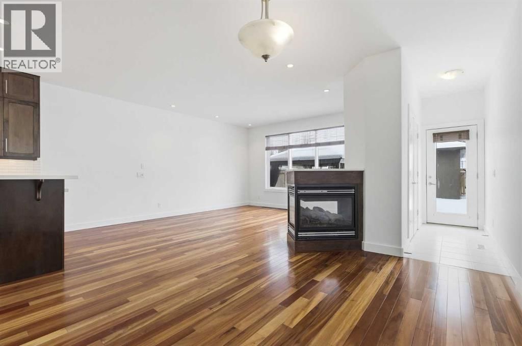 2623 25A STREET SOUTHWEST Image 10