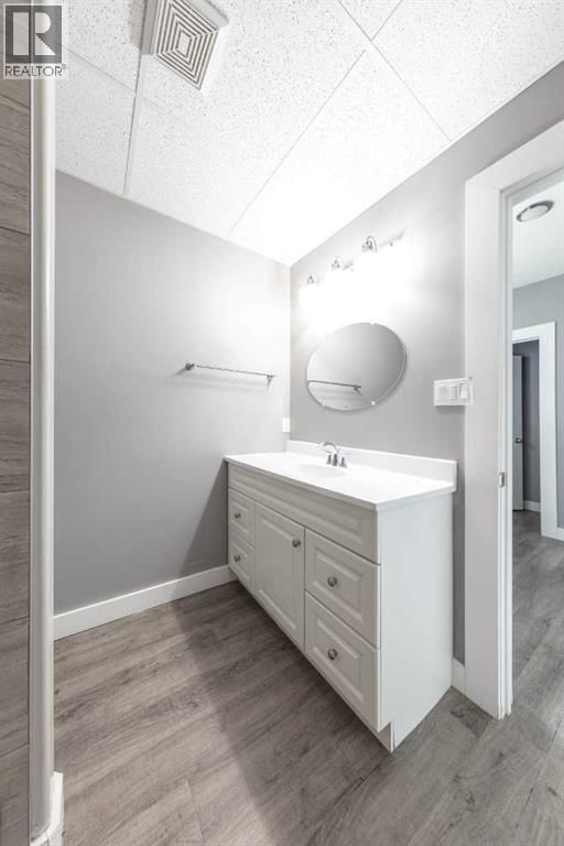 4810 50 AVENUE Image 14