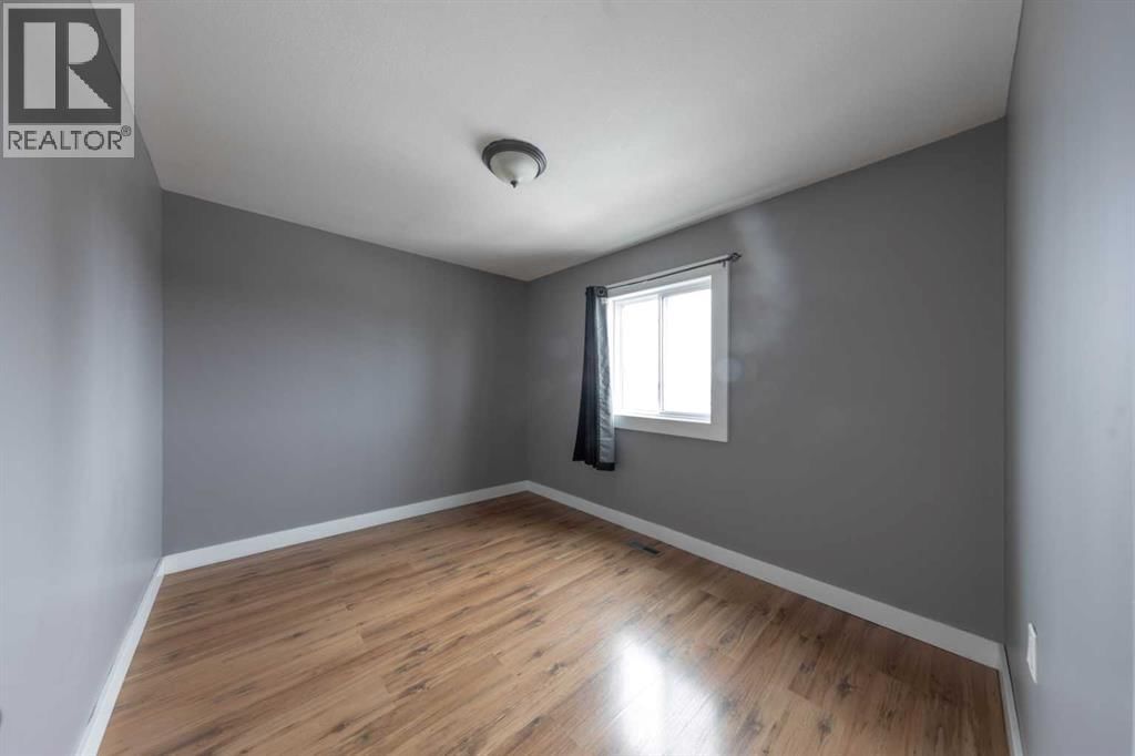 4810 50 AVENUE Image 16