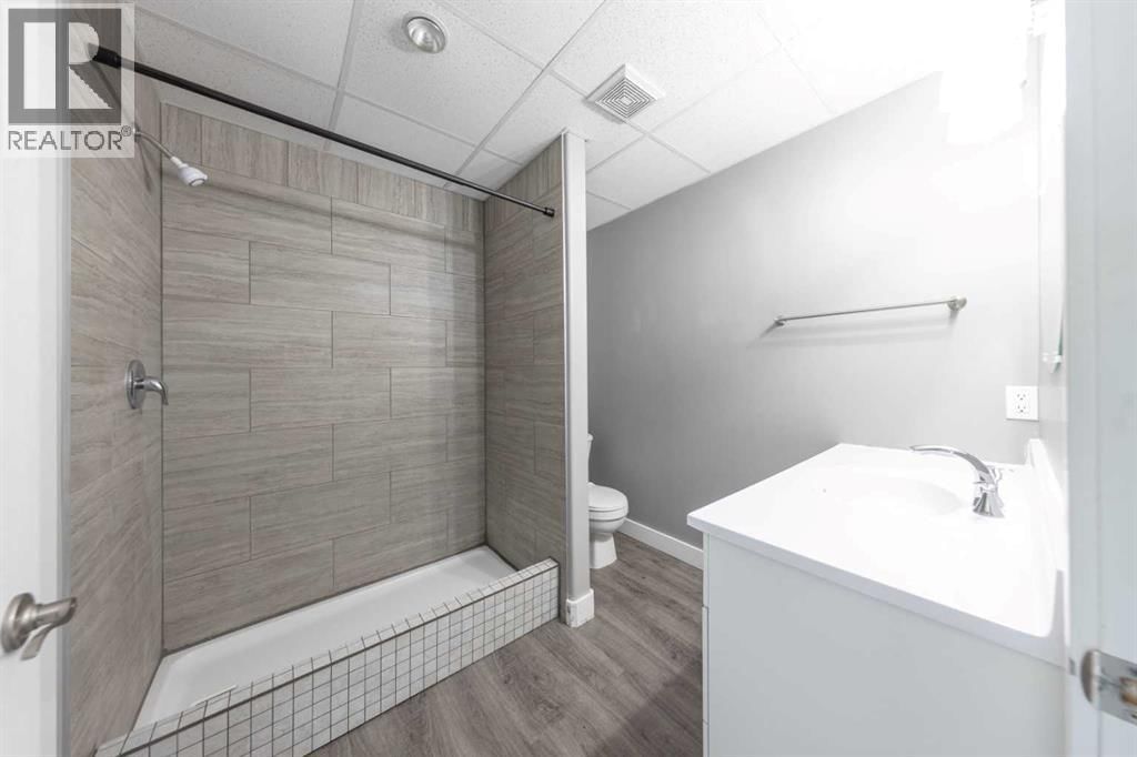 4810 50 AVENUE Image 18