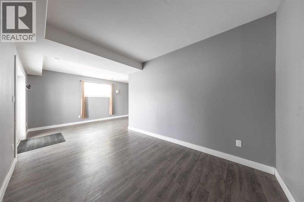 4810 50 AVENUE Image 19