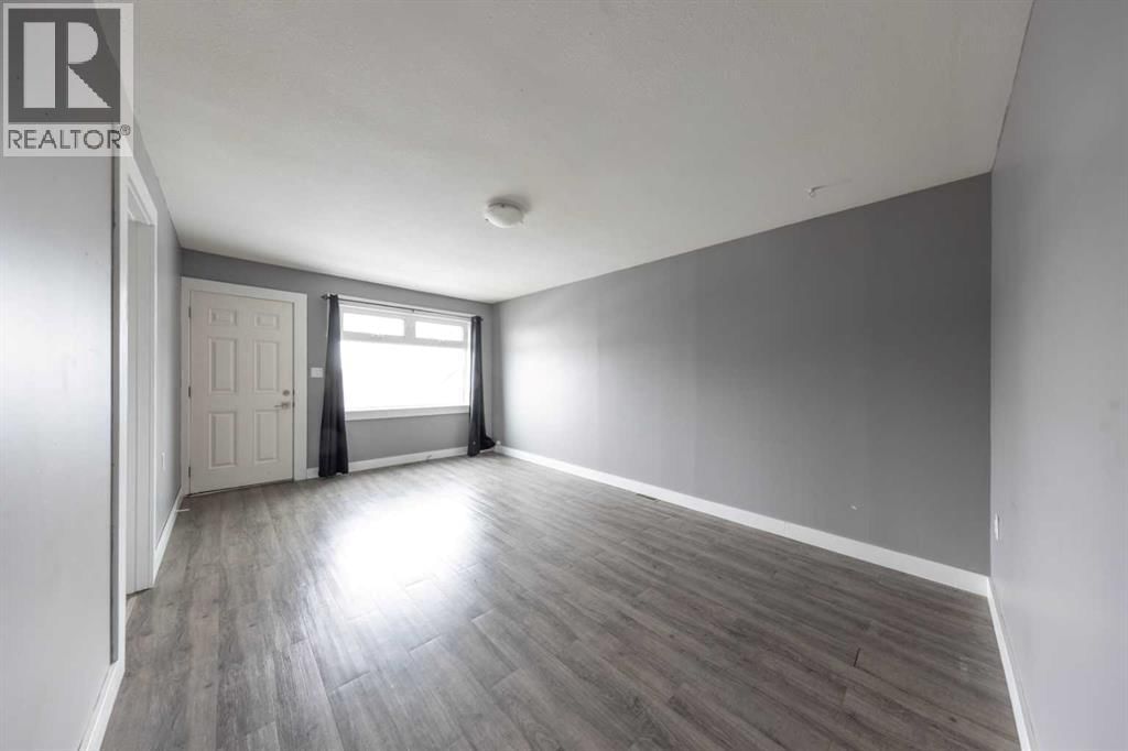 4810 50 AVENUE Image 5