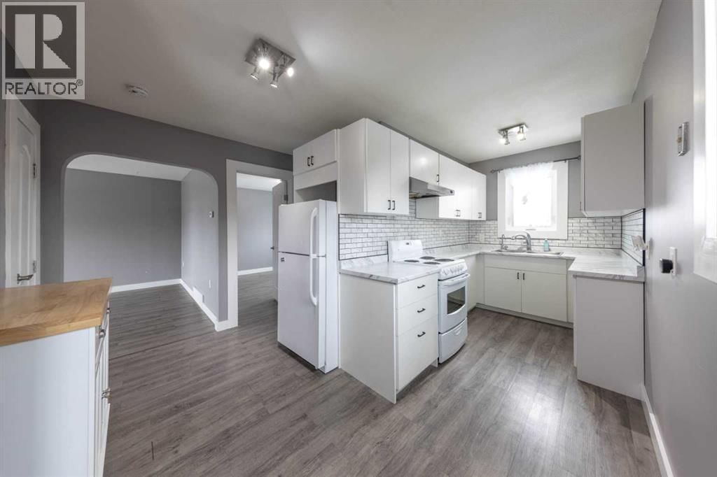 4810 50 AVENUE Image 9