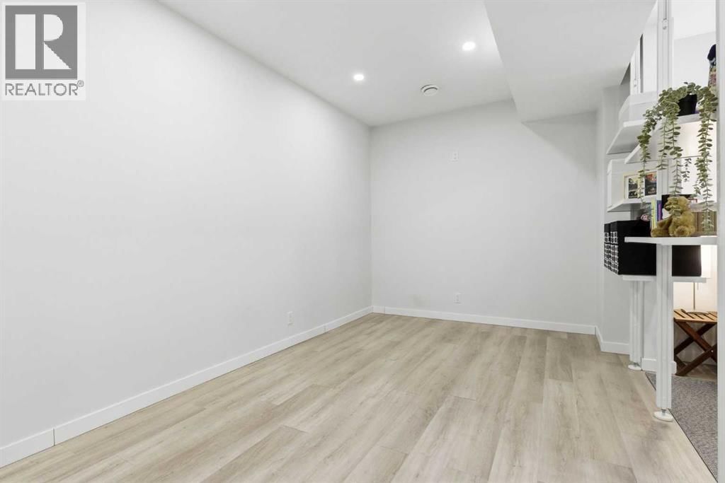 20549 MAIN STREET SOUTHEAST Image 36