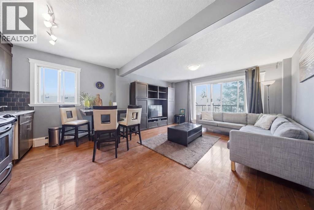 525 22 Avenue property photo