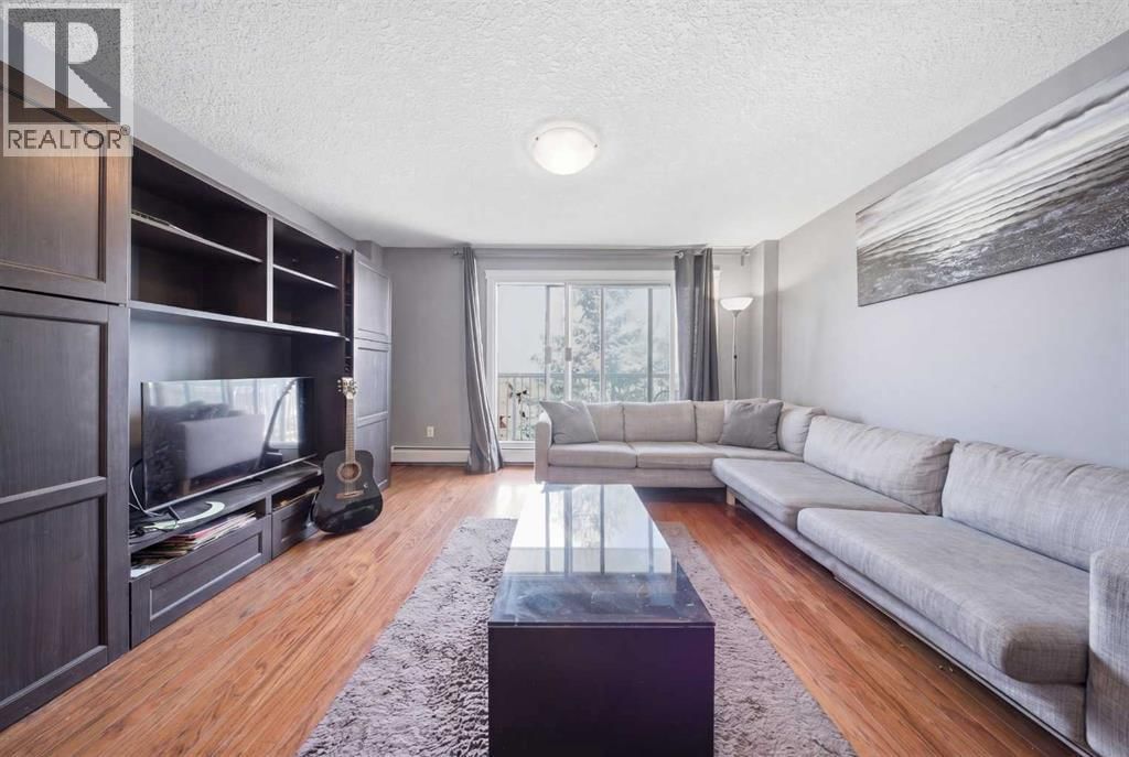 525 22 Avenue property photo