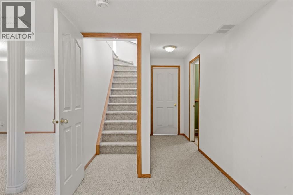 219 QUIGLEY DRIVE Image 25