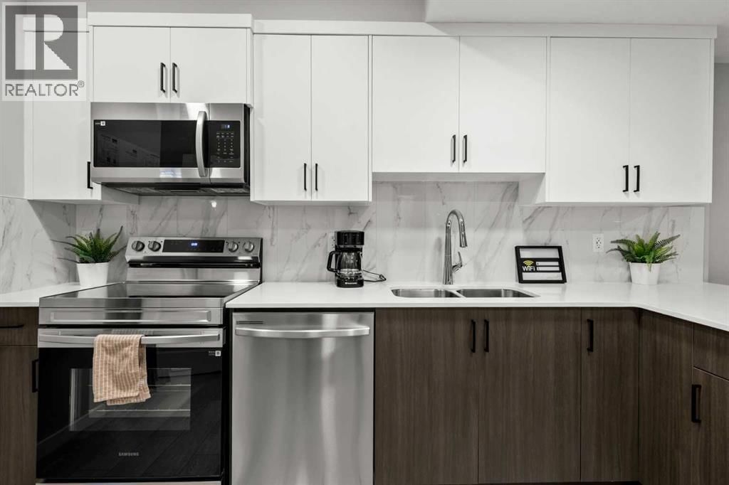 243 SILVER SPRUCE GROVE SOUTHWEST Image 33