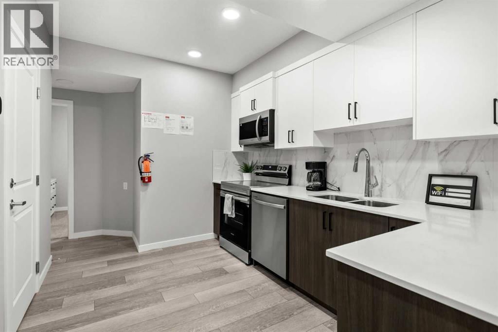 243 SILVER SPRUCE GROVE SOUTHWEST Image 34