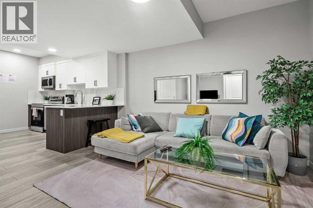 243 SILVER SPRUCE GROVE SOUTHWEST Image 35