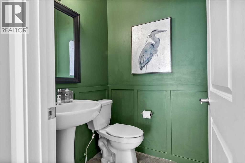 243 SILVER SPRUCE GROVE SOUTHWEST Image 5