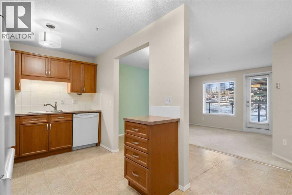 928 Arbour Lake Road property photo