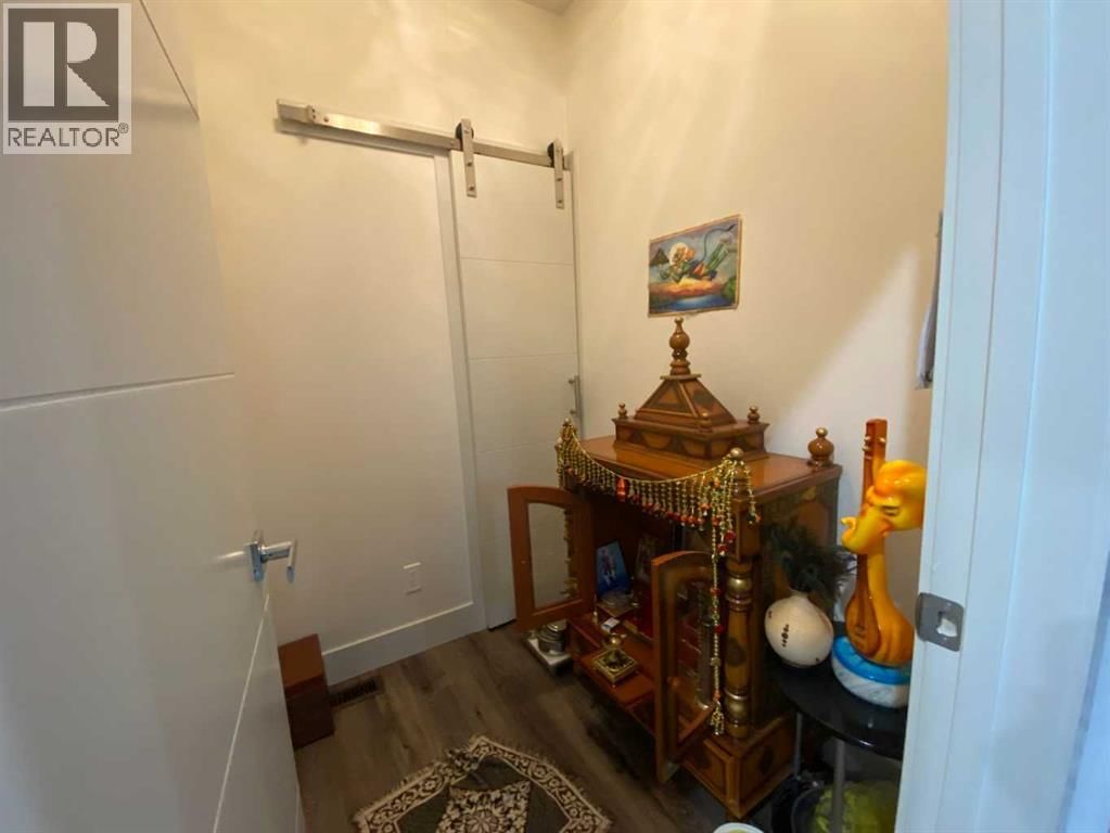 5402 43 STREET Image 23