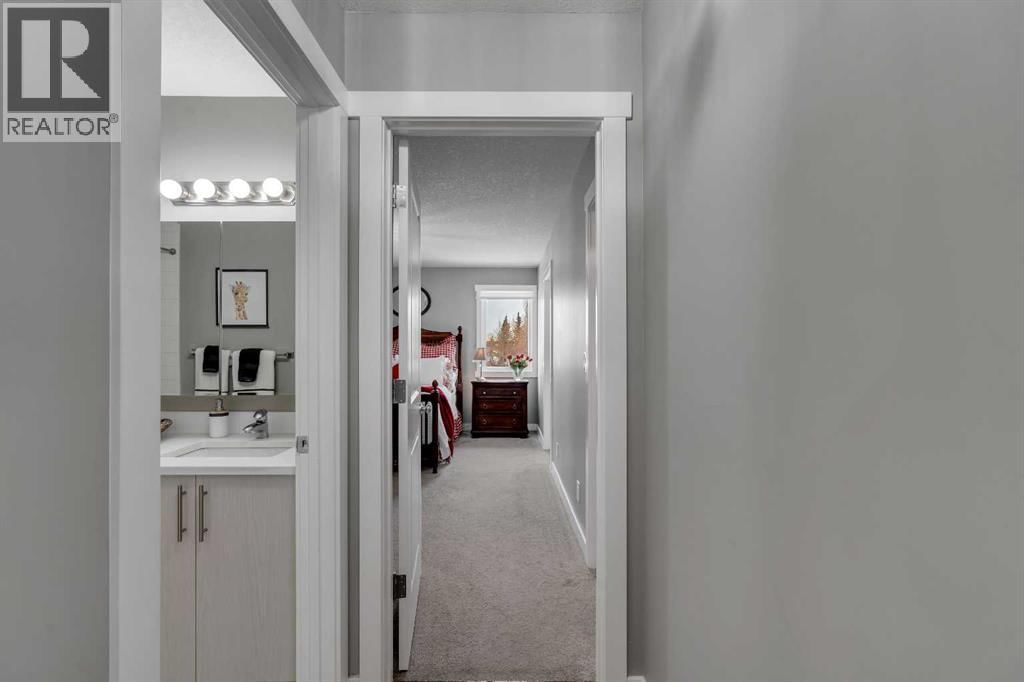 54 HIDDEN VALE COURT NORTHWEST Image 15