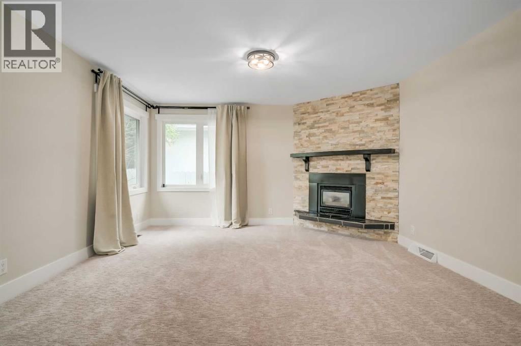 8327 11 STREET SOUTHWEST Image 5