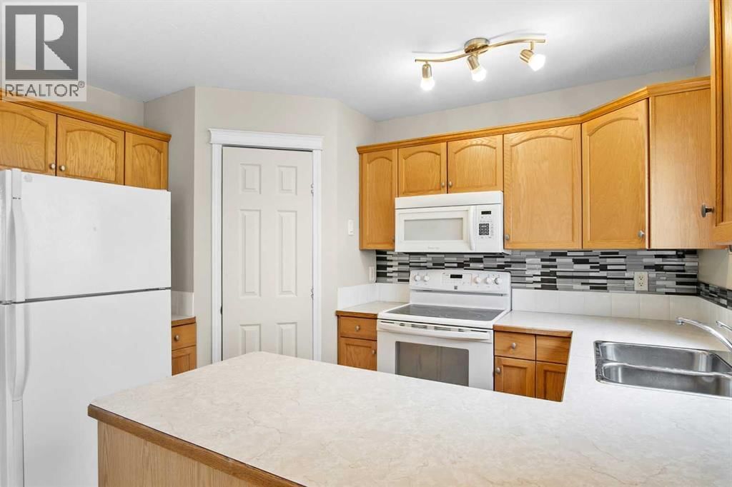 100 CARRIAGE LANE PLACE Image 12