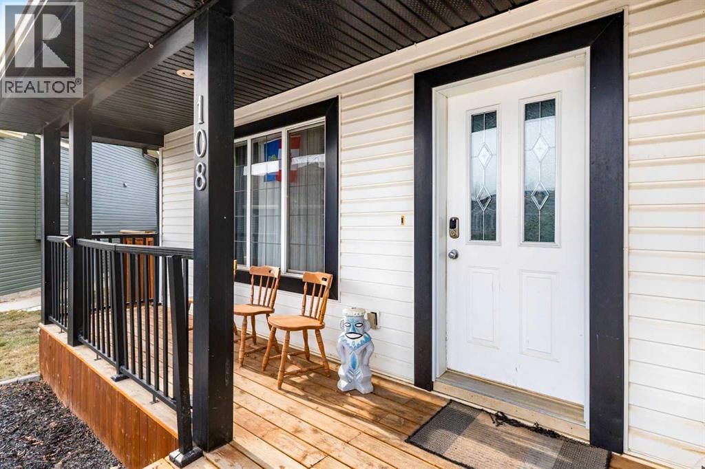 100 CARRIAGE LANE PLACE Image 2