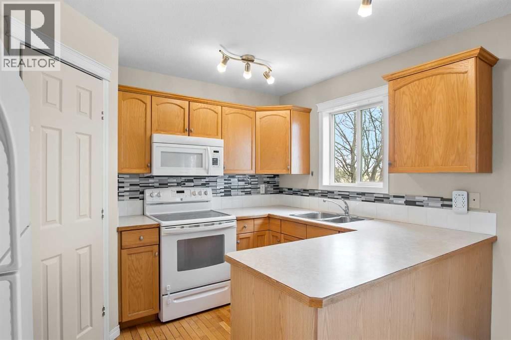 100 CARRIAGE LANE PLACE Image 4