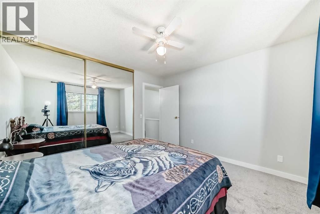 3315 CATALINA BOULEVARD NORTHEAST Image 23