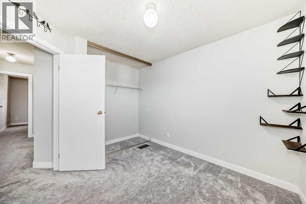 3315 CATALINA BOULEVARD NORTHEAST Image 28