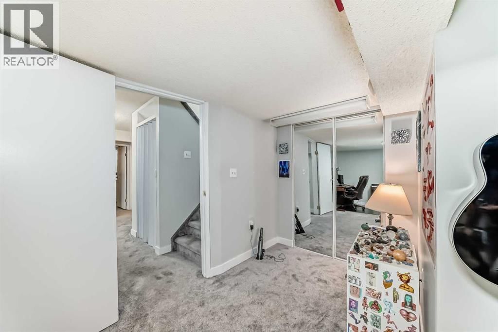 3315 CATALINA BOULEVARD NORTHEAST Image 37