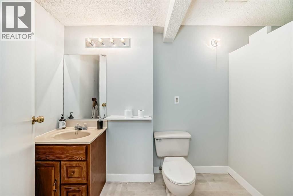 3315 CATALINA BOULEVARD NORTHEAST Image 38