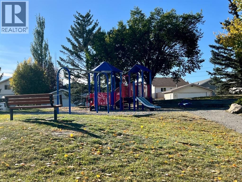 3315 CATALINA BOULEVARD NORTHEAST Image 42