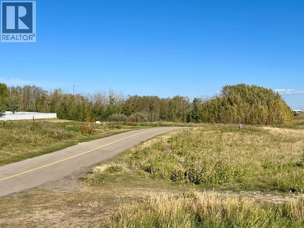 3315 CATALINA BOULEVARD NORTHEAST Image 43