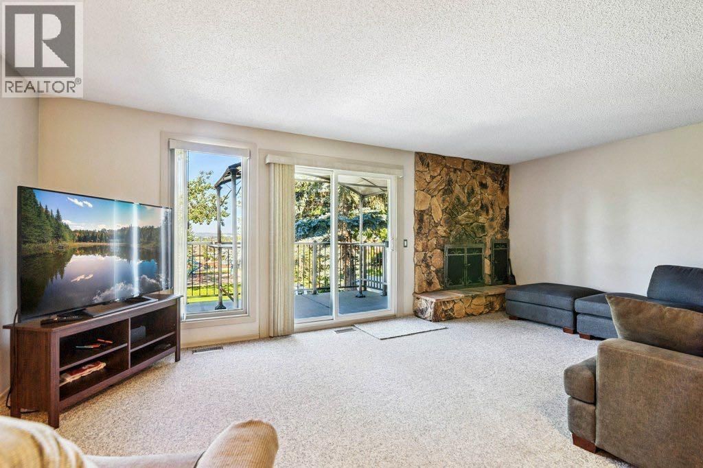 153 MCKINNON CRESCENT NORTHEAST Image 11