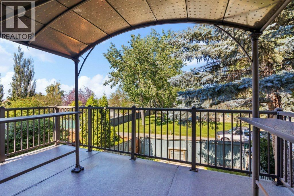 153 MCKINNON CRESCENT NORTHEAST Image 13