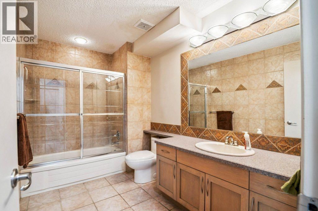 153 MCKINNON CRESCENT NORTHEAST Image 14