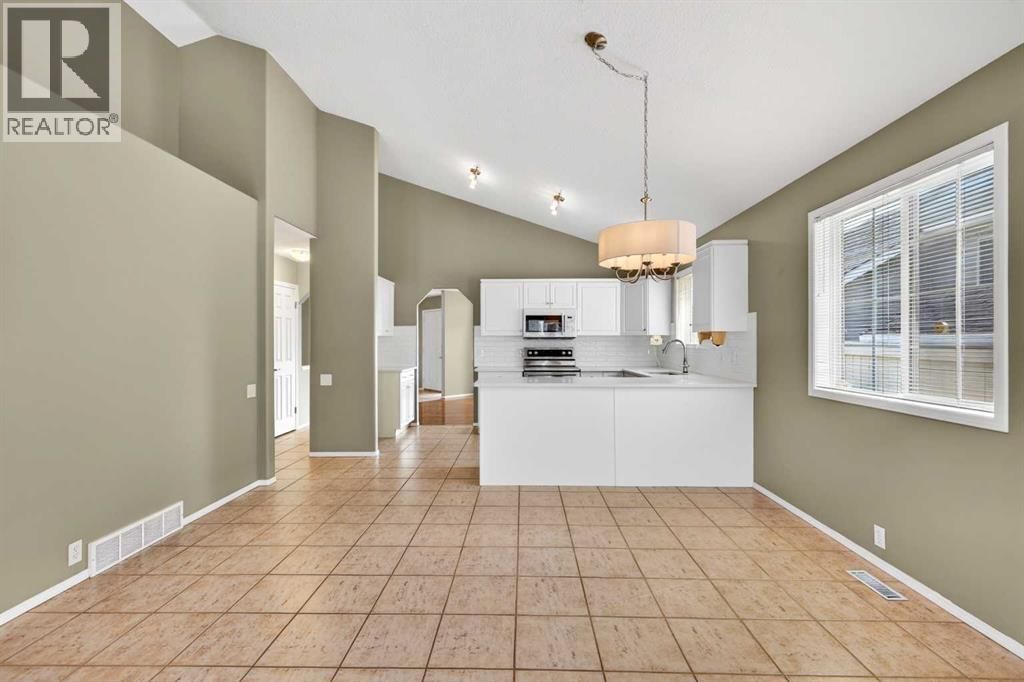 711 DIAMOND COURT SOUTHEAST Image 23