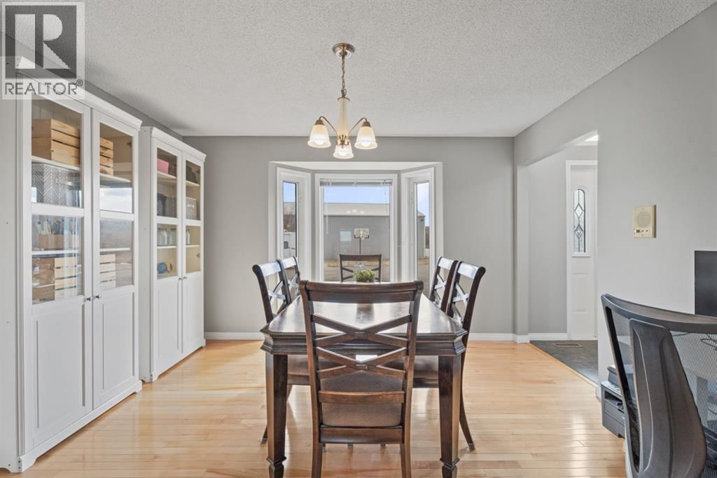 40107 299 AVENUE EAST Image 16