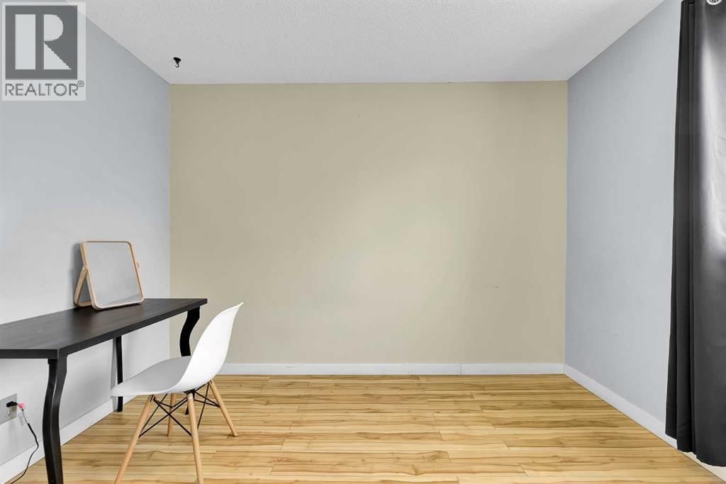 44 STRATHCLAIR RISE SOUTHWEST Image 20