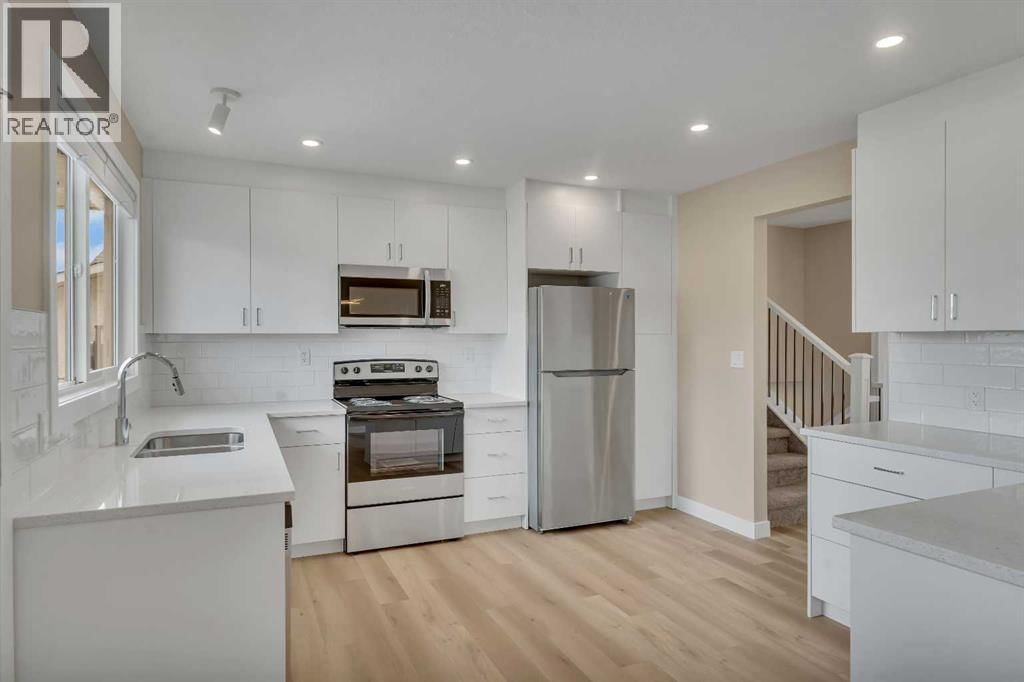 221 MADEIRA CRESCENT NORTHEAST Image 10