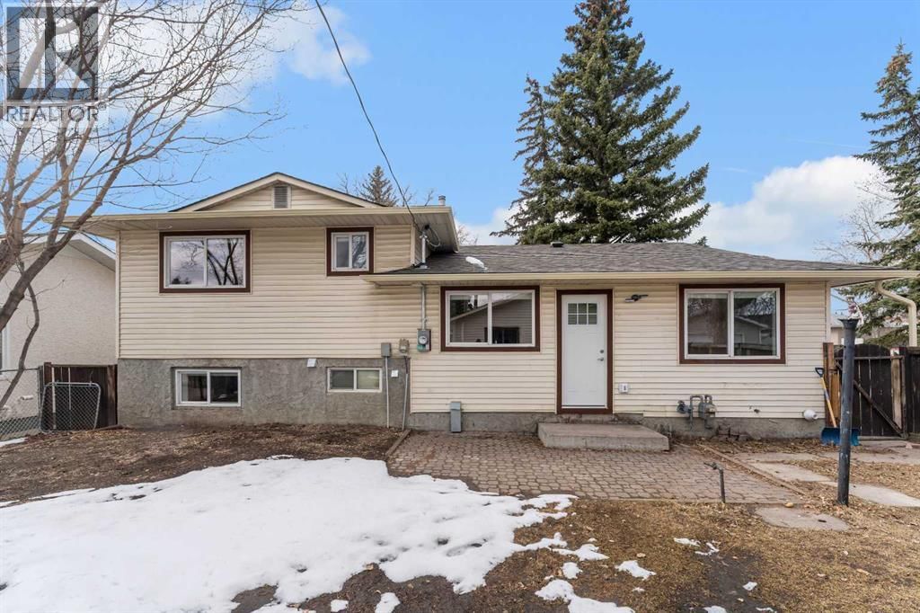 221 MADEIRA CRESCENT NORTHEAST Image 41